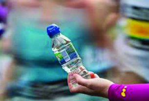 പ്ളാസ്റ്റിക് കുപ്പികളിലോ പായ്ക്കറ്റിലോ മൈക്രോ പ്ളാസ്റ്റിക് മുന്നറിയിപ്പുകള് ഉള്പ്പെടുത്തണമെന്ന് സുപ്രീം കോടതി