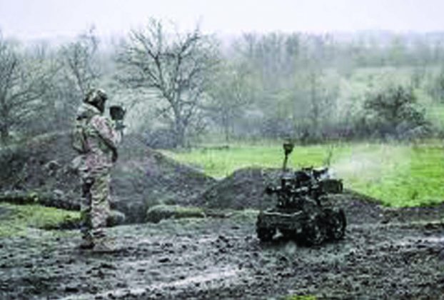 ആധുനിക യുദ്ധത്തില്‍ ആദ്യമായി ആളില്ലാ റോബോട്ടിക്സ് സംവിധാനത്തില്‍ റഷ്യന്‍ സ്ഥാനം പിടിച്ചെടുത്തതായി സെലെന്‍സ്കി