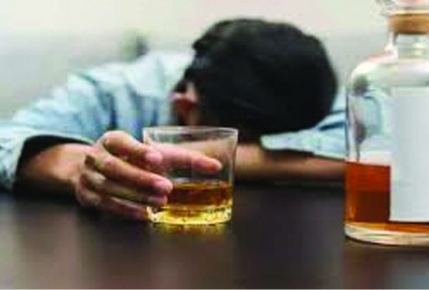 കേരളത്തില് മദ്യപന്മാര് കൂടുന്നു: നാലില് ഒരാള് മദ്യപിക്കുന്നു