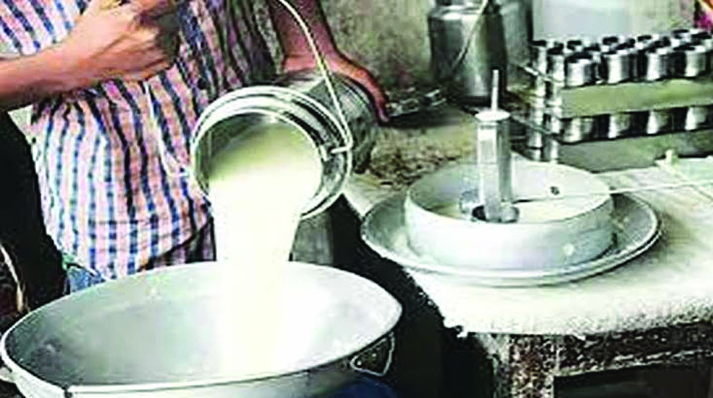 മഹാരാഷ്ട്രയില്‍ ഡിറ്റര്‍ജന്റും രാസവസ്തുക്കളും ചേര്‍ത്ത 2.3 കോടി ലിറ്റര്‍ പാല്‍ പിടിച്ചെടുത്തു