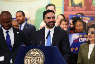 ന്യൂയോർക്കിൽ അനധികൃത കുടിയേറ്റക്കാർക്കും സൗജന്യ ശിശുപരിചരണം; നികുതിപ്പണം ധൂർത്തടിക്കുന്നതായി വിമർശനം.