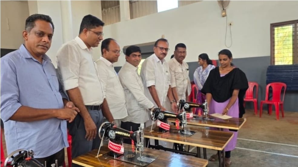 ഐപിസി നേര്യമംഗലം സെൻ്ററിൽ സൗജന്യ തയ്യൽ മെഷിൻ വിതരണം.