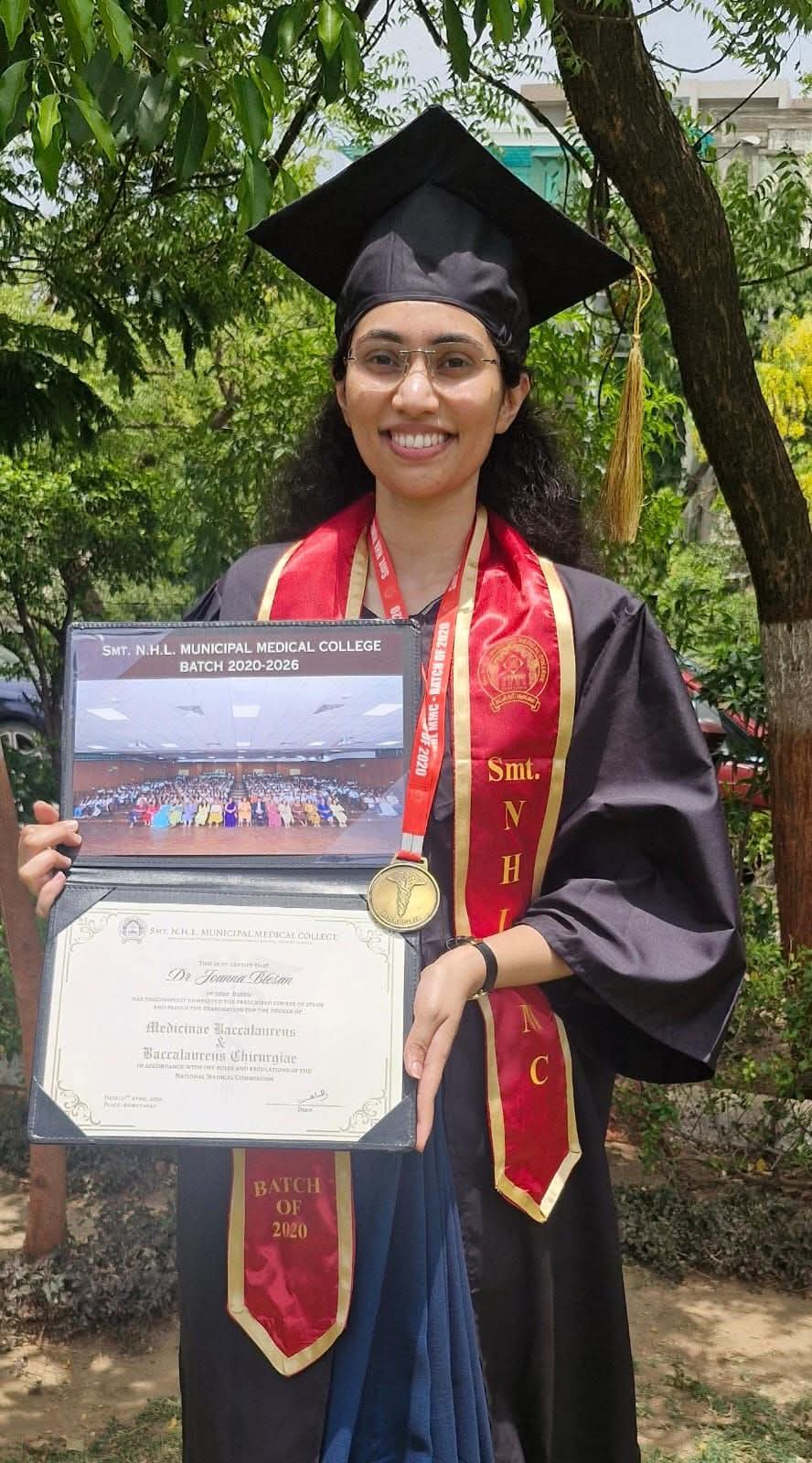 ജോയാനാ ബ്ലസ്സന് MBBS - ന് ഉന്നത വിജയം