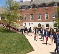 ടെക്സസിലെ സ്കൂളിൽ അനുമതിയില്ലാതെ ഖുറാൻ വിതരണം: പ്രതിഷേധം ശക്തം