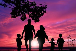 ഭാര്യാഭർത്തൃ ബന്ധം ഒരു വീടിന്റെ മേൽക്കൂര പോലെയാണ്.