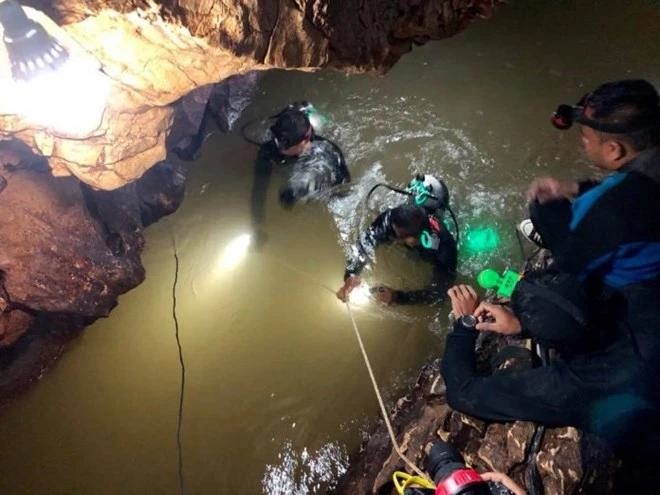 ലാവോസിൽ ഗുഹയിൽ കുടുങ്ങി ഗ്രാമവാസികൾ; രക്ഷാപ്രവർത്തനം തുടരുന്നു